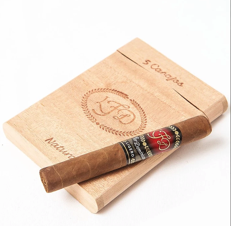 Сигариллы LA FLOR DOMINICANA Carajos Natural
