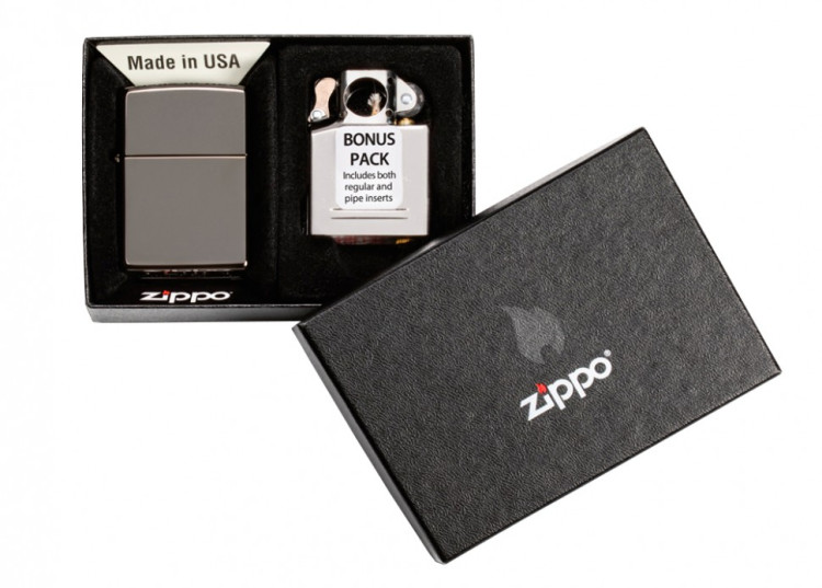 Подарочный набор ZIPPO: ветроустойчивая зажигалка Black Ice® и вставной блок для зажигалок для трубок