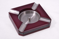 Пепельница TOM RIVER на 4 сигары, красная