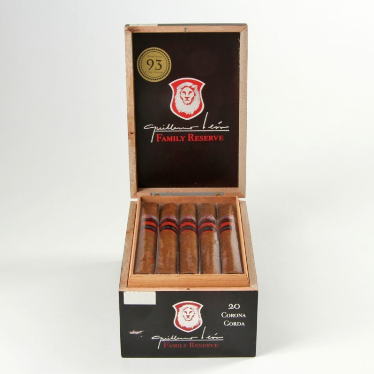 Сигара Guillermo Leon Corona Gorda