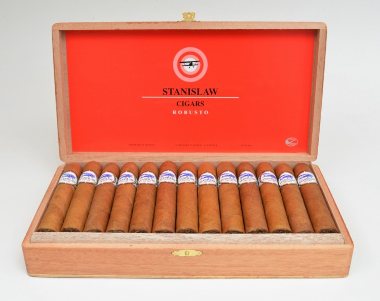 СИГАРА STANISLAW ROBUSTO
