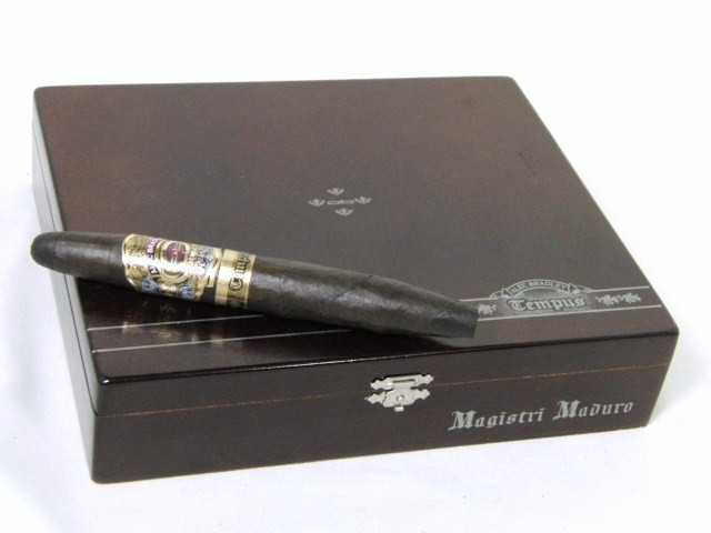 Сигара Alec Bradley Tempus Maduro Magistri