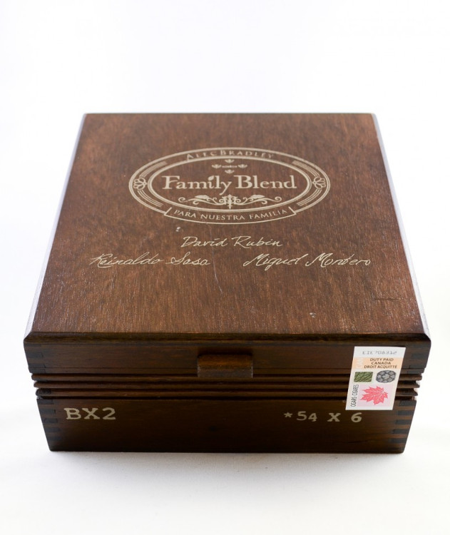 Сигара Alec Bradley Family Bland BX2